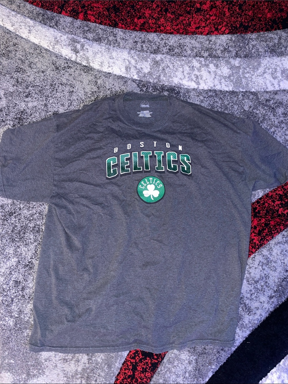 Boston Celtics Gray Graphic Tee - Green Logo